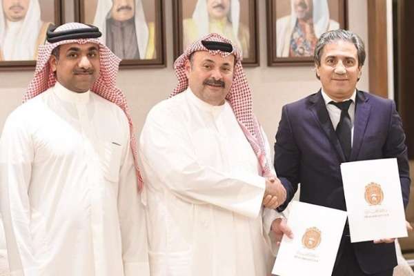 من التوقيع على عقد المحرق