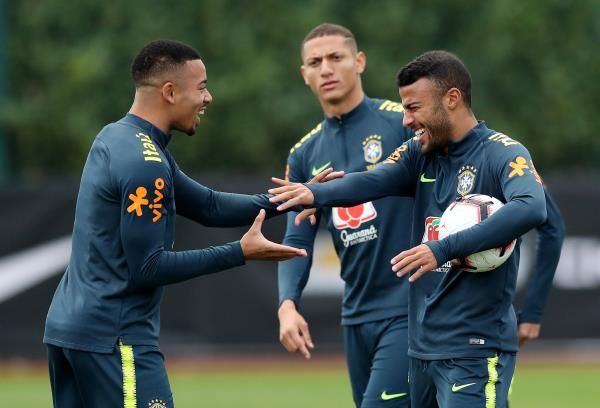 ريتشارليسون في أحد معسكرات البرازيل