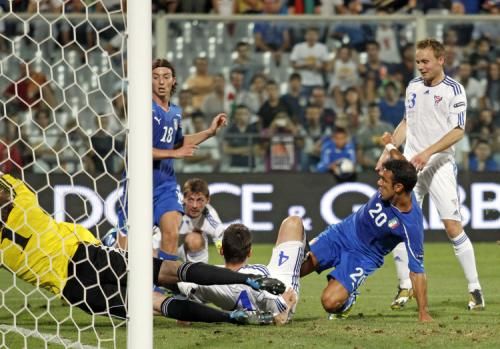 2010-09-07t211254z_01_gsp13_rtridsp_3_soccer-euro_reuters