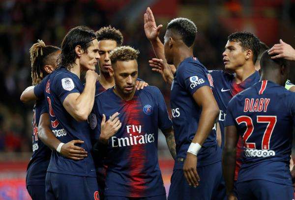 لاعبو باريس سان جيرمان