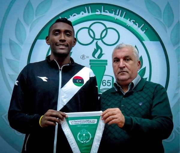 من تقديم اللاعب