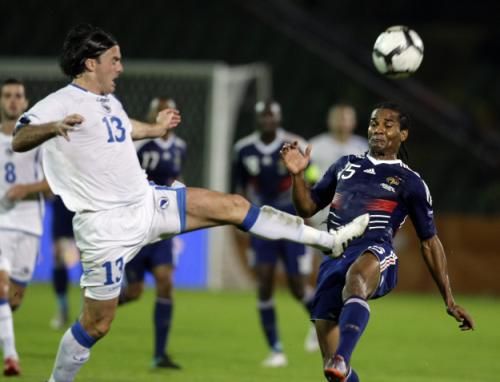 2010-09-07t202130z_01_mdj14_rtridsp_3_soccer-euro_reuters