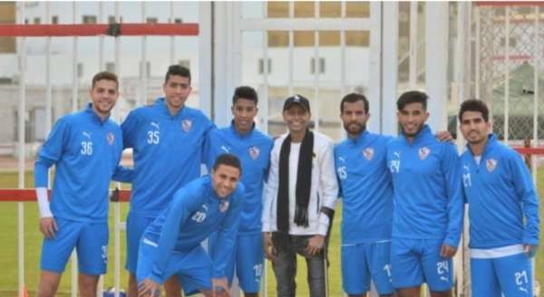لاعبو الزمالك رفقة مريض السرطان