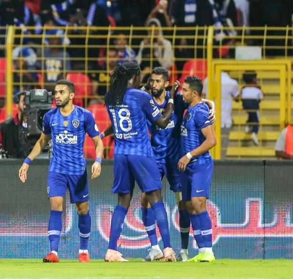 لاعبو الهلال
