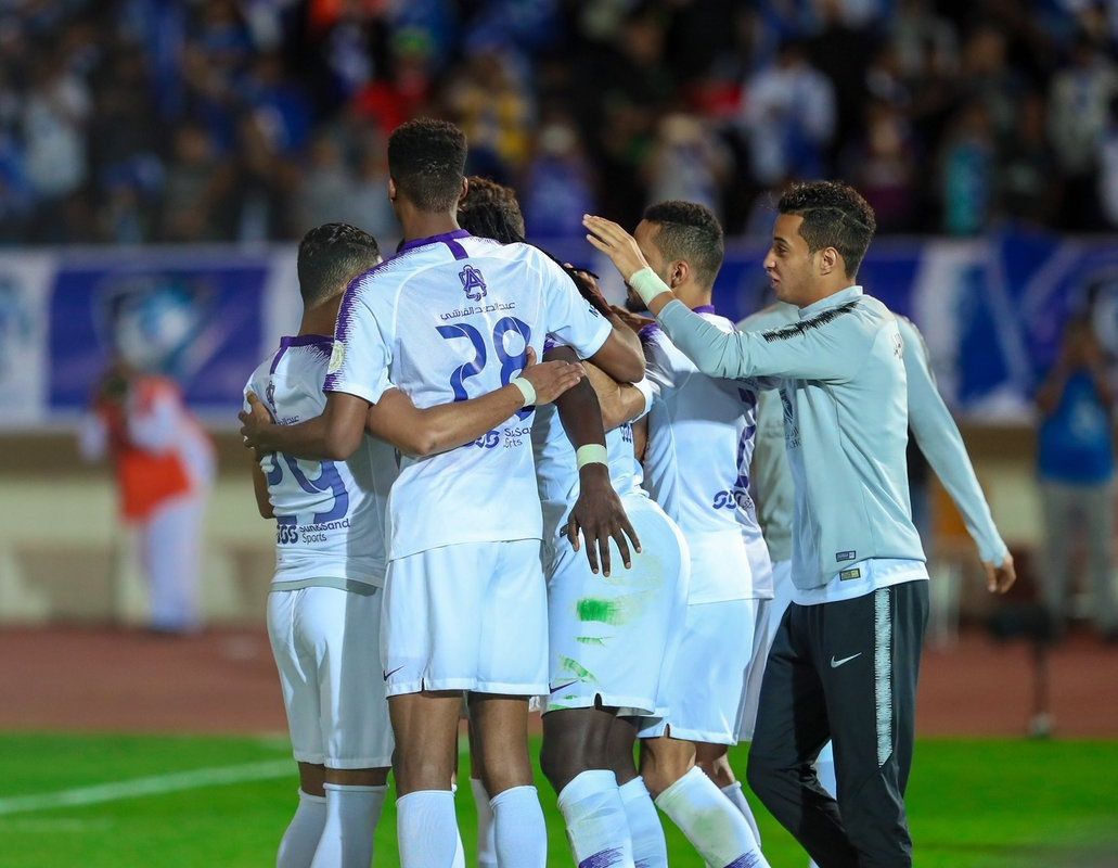 لاعبو الهلال