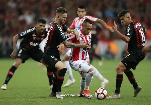 ?i=reuters%2f2018-12-13%2f2018-12-13t015452z_242863210_rc1a64577150_rtrmadp_3_soccer-sudamericana-paranaense-junior_reuters