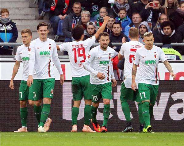 لاعبو أوجسبورج