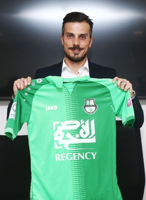 لا باريرا بعد التوقيع