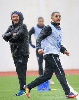 العجلاني يتابع المران