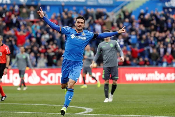 خورخي مولينا يحتفل بالهدف