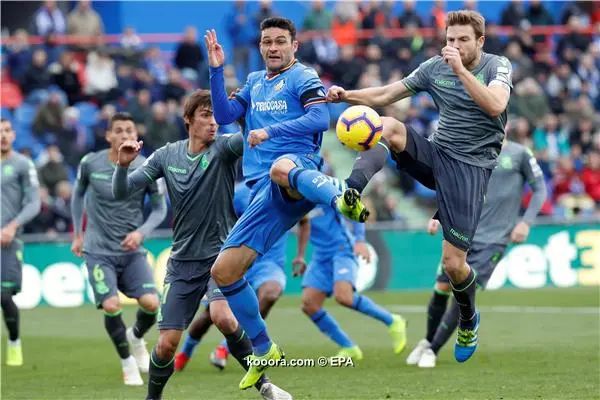 ?i=epa%2fsoccer%2f2018-12%2f2018-12-15%2f2018-12-15-07232729_epa