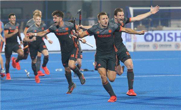 لاعبو هولندا