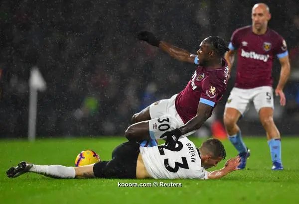 ?i=reuters%2f2018-12-15%2f2018-12-15t180358z_1963830327_rc1b5bd7c0f0_rtrmadp_3_soccer-england-ful-whu_reuters
