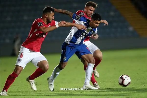 ?i=epa%2fsoccer%2f2018-12%2f2018-12-15%2f2018-12-15-07234274_epa