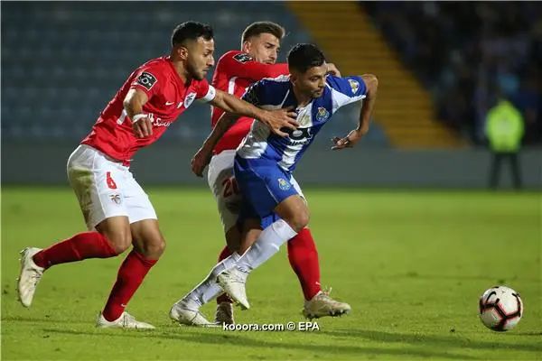 ?i=epa%2fsoccer%2f2018-12%2f2018-12-15%2f2018-12-15-07234276_epa