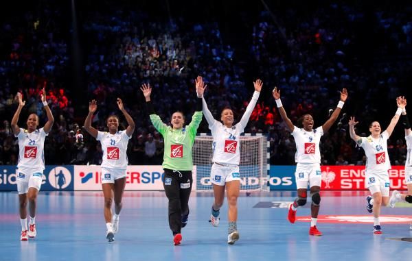 سيدات فرنسا