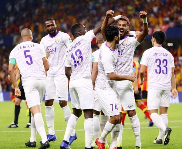 لاعبو العين