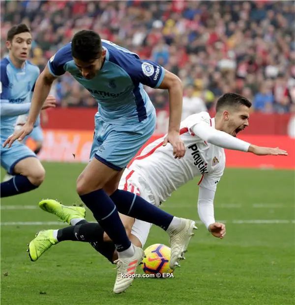 ?i=epa%2fsoccer%2f2018-12%2f2018-12-16%2f2018-12-16-07235128_epa