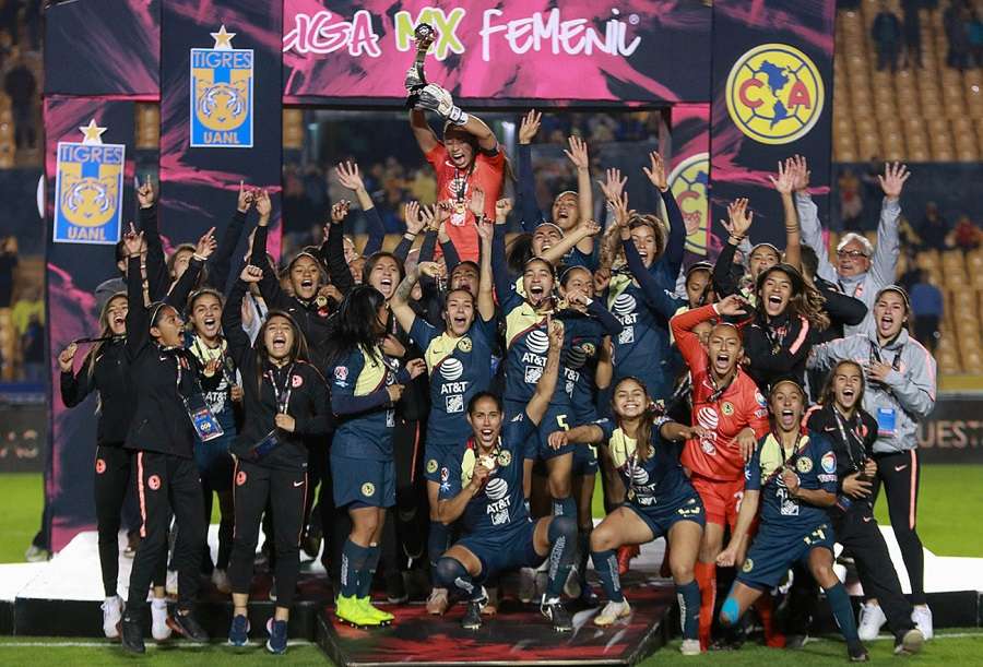 فرحة لاعبات كلوب أمريكا