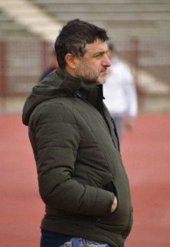 علي نجيب 