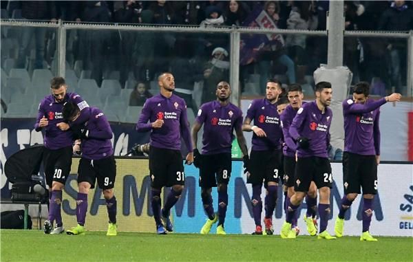 لاعبو فيورنتينا 