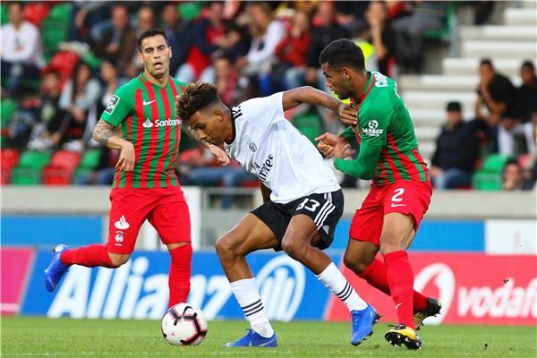 جانب من لقاء بنفيكا وماريتيمو