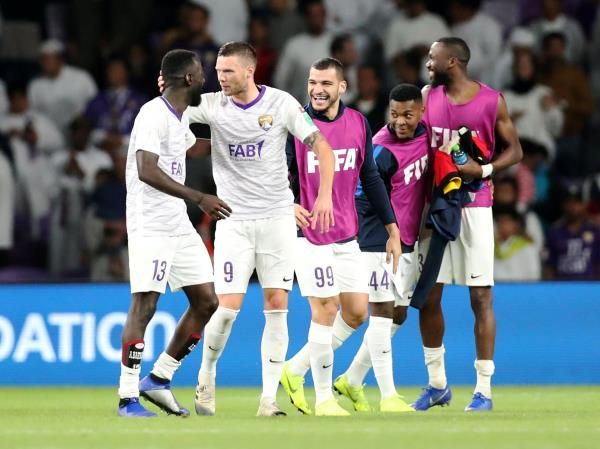 لاعبو العين