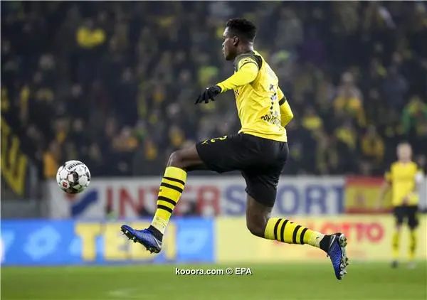 ?i=epa%2fsoccer%2f2018-11%2f2018-11-24%2f2018-11-24-07187127_epa