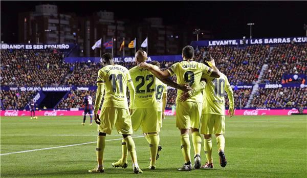 لاعبو برشلونة