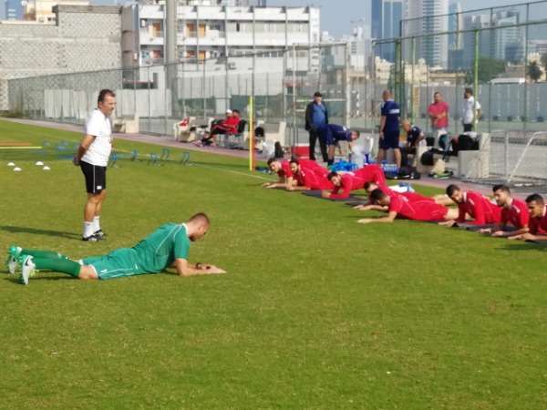 جانب من التدريبات