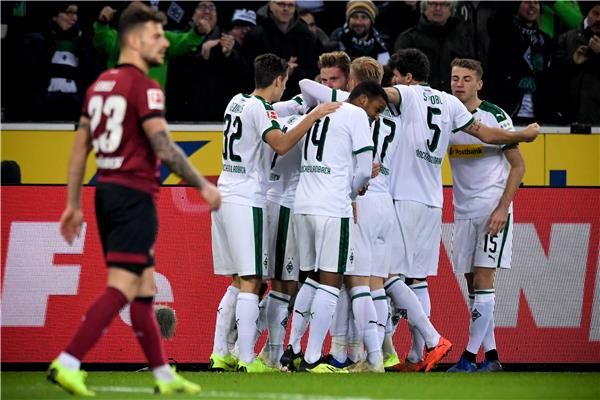 فرحة لاعبي مونشنجلادباخ 