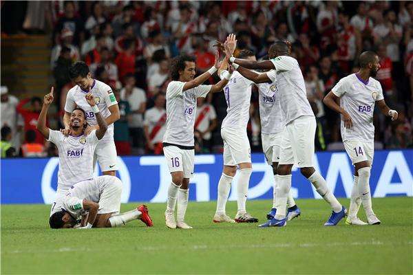 لاعبو العين