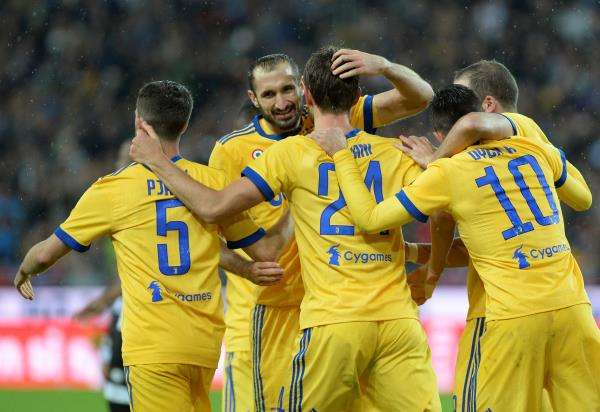 لاعبو يوفنتوس