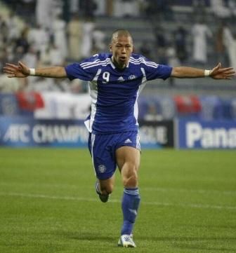 تاكايوكي موريموتو مع النصر الإماراتي في 2013