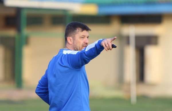 دانيال أيسايلا