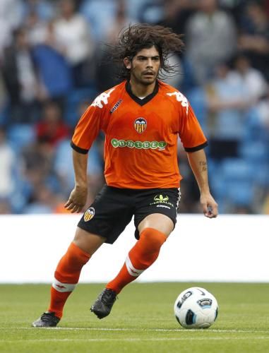 2010-08-07t190120z_01_pnn05_rtridsp_3_soccer-england_reuters