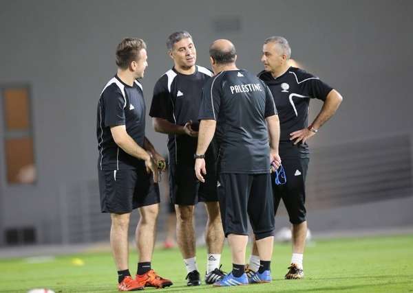الجهاز الفني للمنتخب الفلسطيني