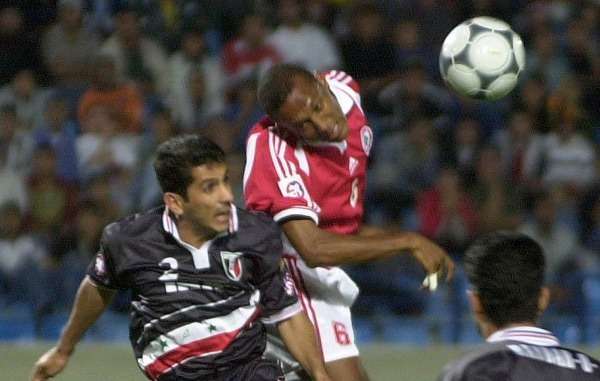 جمال طه قائد منتخب لبنان 2000