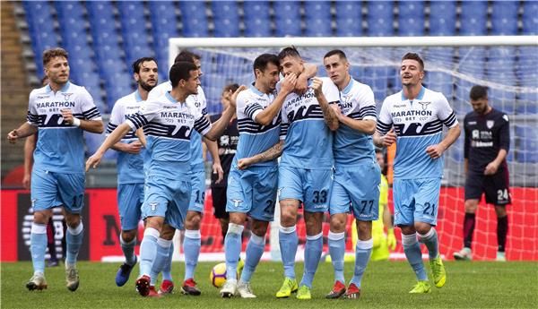 فرحة لاعبي لاتسيو 