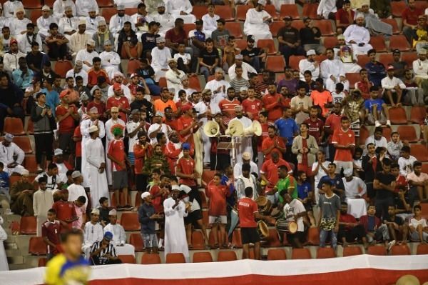 الجماهير العمانية