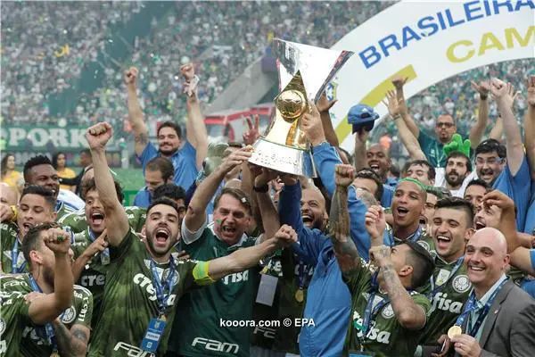 ?i=epa%2fsoccer%2f2018-12%2f2018-12-02%2f2018-12-02-07204960_epa