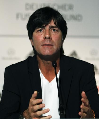 2010-09-06t120407z_01_cgn03_rtridsp_3_soccer-euro_reuters