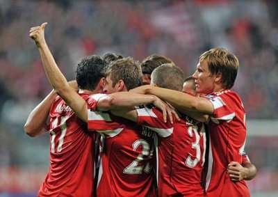 فرحة لاعبي البافاري بهدف توماس مولر الاول