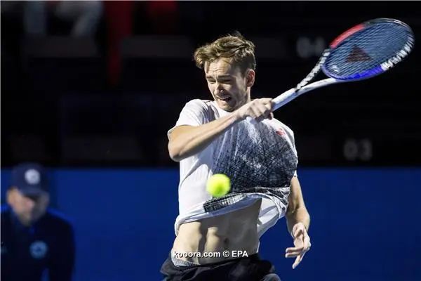 ?i=epa%2ftennis%2f2018-10%2f2018-10-26-07122498_epa