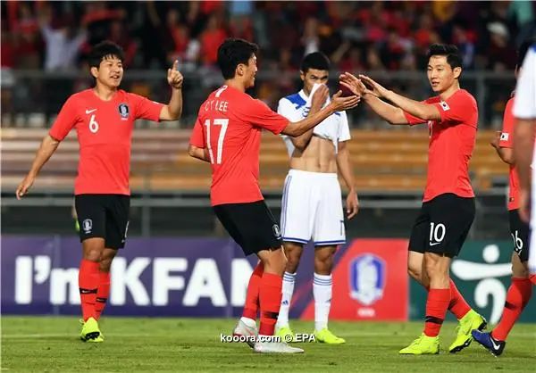 ?i=epa%2fsoccer%2f2018-11%2f2018-11-20%2f2018-11-20-07179061_epa