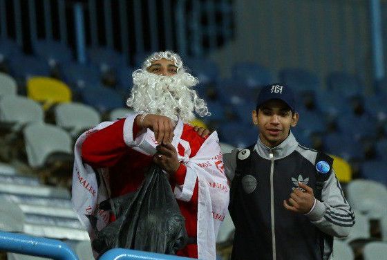 بابا نويل في المدرجات - تصوير أحمد عواد 
