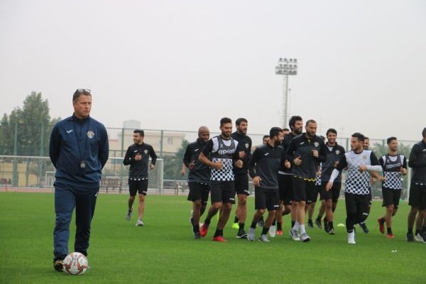 بوركلمانز مع لاعبي المنتخب الأردني