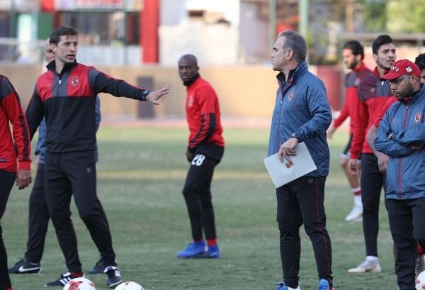 لاسارتي في مران الأهلي