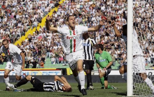 2010-09-19t134348z_01_aga101_rtridsp_3_soccer-italy_reuters