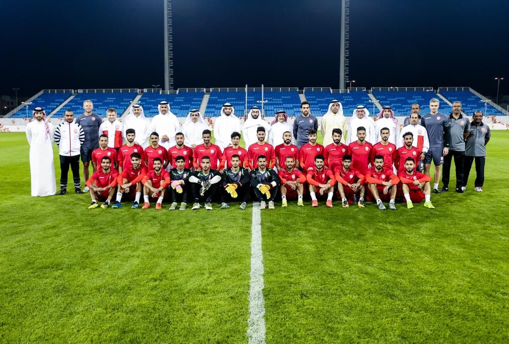وفد المنتخب البحريني
